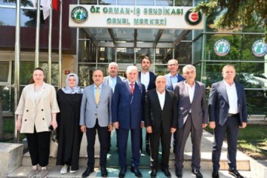 Hak-İş Konfederasyonu Genel Başkanı Sayın Mahmut Arslan, Genel Başkan Yardımcıları Sayın Devlet Sert ve Sayın  Mehmet Ali Kayabaşı, Genel Sekreter Eda Akbulut ve Genel Sekreter Yardımcısı Fatma Zengin, Genel Merkezimizi ziyaret ederek Yönetim Kurulumuzla bir araya geldiler.