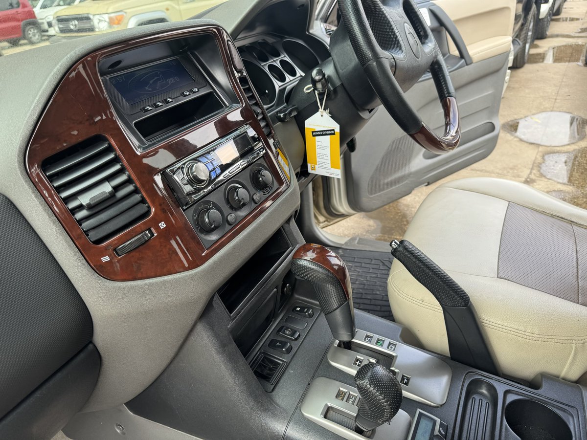 dklaston's tweet photo. If you want to be like @Kalasinga_  but with more power and torque 😁… buy this Mitsubishi Pajero. 

This is so clean… and it’s  diesel 😮. I am in love. https://t.co/lZ8Cf67QdG