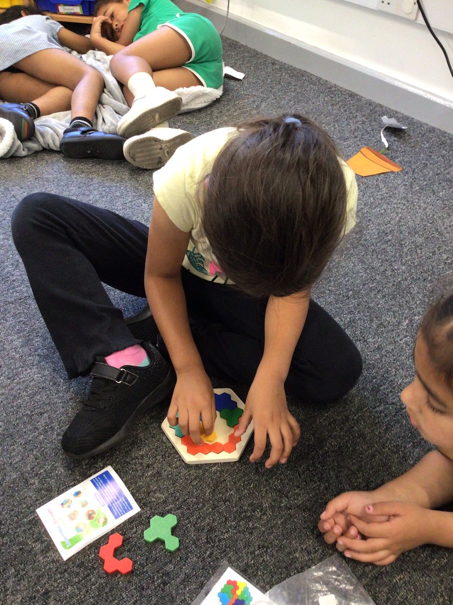 Fosse_TMET's tweet image. F2 are great at problem solving! #fmeyfs #fmmaths #fmresilientrhinos 🦏