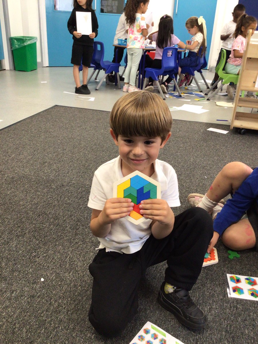 Fosse_TMET's tweet image. F2 are great at problem solving! #fmeyfs #fmmaths #fmresilientrhinos 🦏