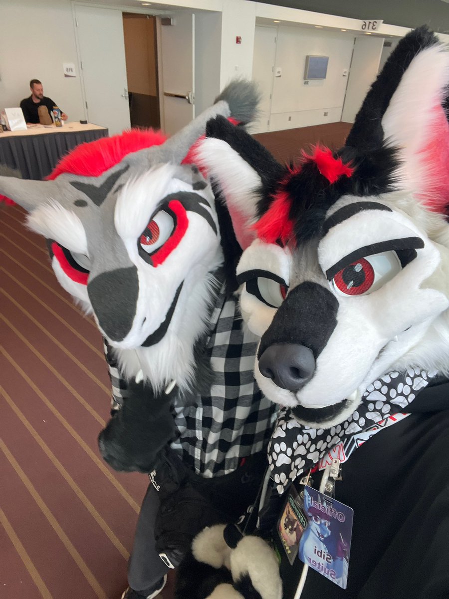 Theblizzardwolf's tweet image. Suit bro located at #anthrocon2025
@StormtheSerg
🪡 by @AbzuBarkShark