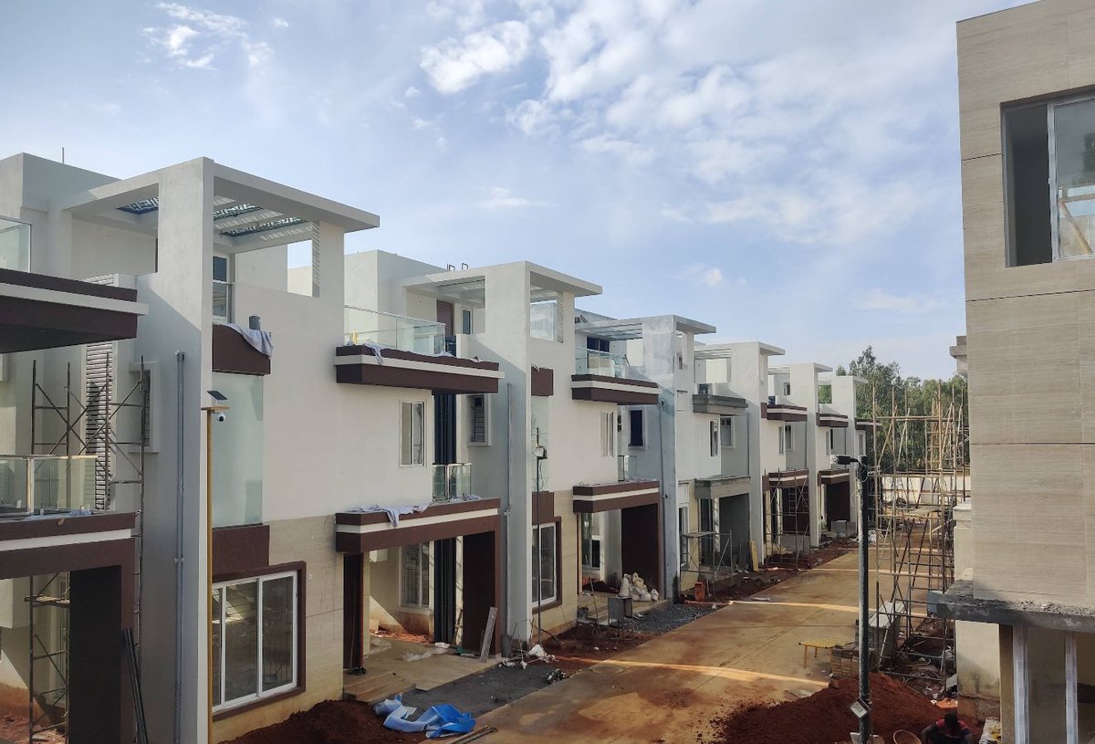 Pruthvinreddy's tweet image. Villa For Sale

Location: Concorde Abode 99, Off sarjapura Road
Just next to proposed IRR road

2 West Facing &amp;amp; 2 East Facing villas for sale

DM me for more details

#Bengaluru #Chandapura #DommasandraRoad