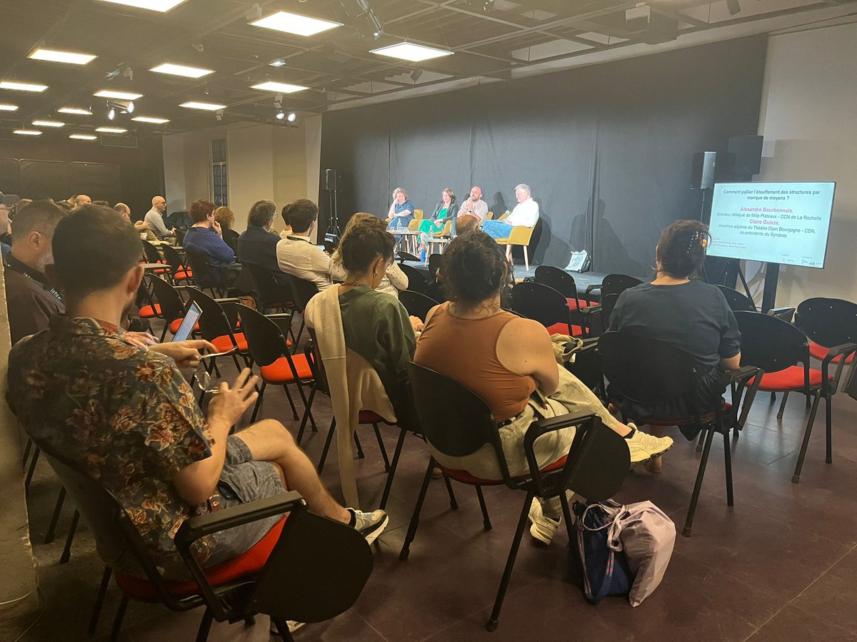 News Tank Culture (@newstankculture) on Twitter photo #QuelSpectacleVivanten2050 : "Comment affronter la montée des périls ?" (<a href="/FestivalAvignon/">Festival d'Avignon</a>)
Dernière demi-journée, de 15h à 17h30, "Face au risque de marginalisation, (re)mettre au centre le spectacle vivant ?"
Merci à nos partenaires : <a href="/MinistereCC/">Ministère de la Culture 🇫🇷</a> <a href="/le_CNM/">Centre national de la musique</a> <a href="/ASTP_asso/">ASTP</a> #QuelSpectacleVivanten2050 : "Comment affronter la montée des périls ?" (<a href="/FestivalAvignon/">Festival d'Avignon</a>)
Dernière demi-journée, de 15h à 17h30, "Face au risque de marginalisation, (re)mettre au centre le spectacle vivant ?"
Merci à nos partenaires : <a href="/MinistereCC/">Ministère de la Culture 🇫🇷</a> <a href="/le_CNM/">Centre national de la musique</a> <a href="/ASTP_asso/">ASTP</a>