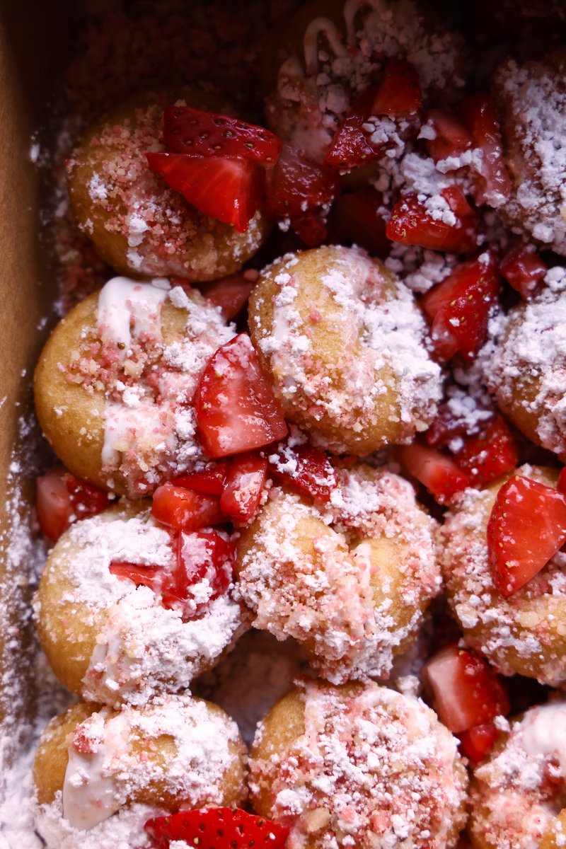 All the cool kids know: GO Donuts is now serving up the most stylin’ mini doughnuts in the neighborhood from its new storefront on Second Avenue. 🍩 Brought to you by the family of legendary human beatbox Doug E. Fresh: instagram.com/p/DL1JF-5NfOk