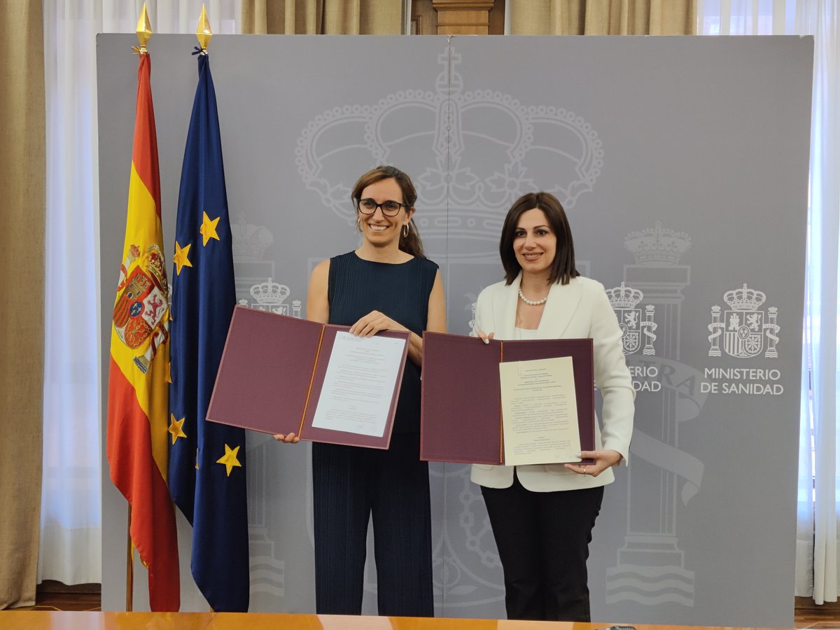 Armenia en España y Andorra (@armembmadrid) on Twitter photo 🇦🇲🤝🇪🇸El 4 de julio, la Ministra de Sanidad de la República de Armenia <a href="/AnahitAvanesian/">Anahit Avanesyan</a> y la Ministra de Sanidad del Reino de España <a href="/Monica_Garcia_G/">Mónica García</a> han firmado el memorando de entendimiento entre los ministerios en materia de cooperación. 🇦🇲🤝🇪🇸El 4 de julio, la Ministra de Sanidad de la República de Armenia <a href="/AnahitAvanesian/">Anahit Avanesyan</a> y la Ministra de Sanidad del Reino de España <a href="/Monica_Garcia_G/">Mónica García</a> han firmado el memorando de entendimiento entre los ministerios en materia de cooperación.