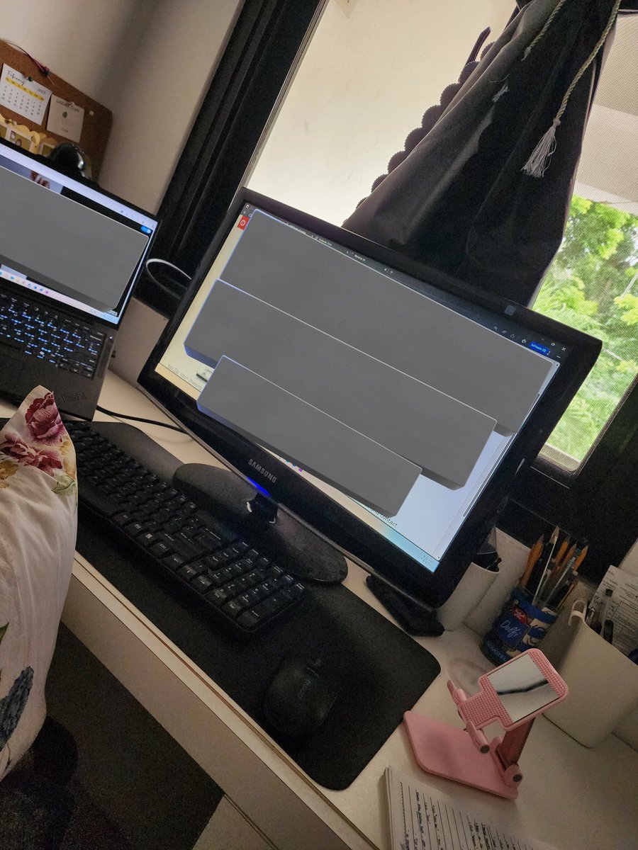 ohyoongtae's tweet image. Day 6.
Hubs went to their office today, so I got a chance to steal his wfh spot. Which was previously my work space 🤭

#worktwt #worktwtph #studyph #studytwt #studytwtph