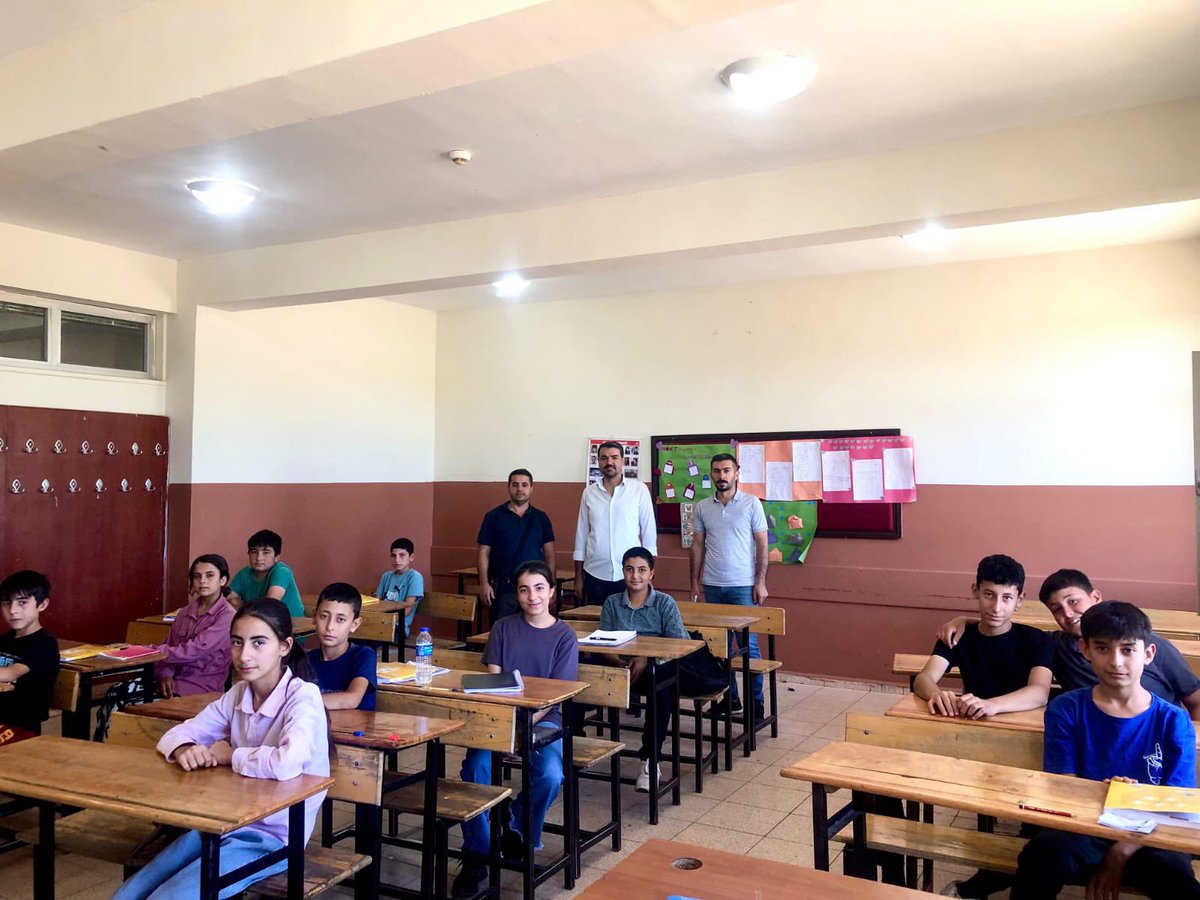 📚 Yaz DYK Denetimlerimiz Devam Ediyor ☀️

İlçemizde yürütülen Yaz Destekleme ve Yetiştirme Kursları (DYK) kapsamında, eğitim süreçlerinin sağlıklı bir şekilde ilerlemesi için denetimlerimiz aralıksız sürüyor.

📍Sınıf ortamları, yoklamalar, ders işleyişi ve öğrenci katılımları