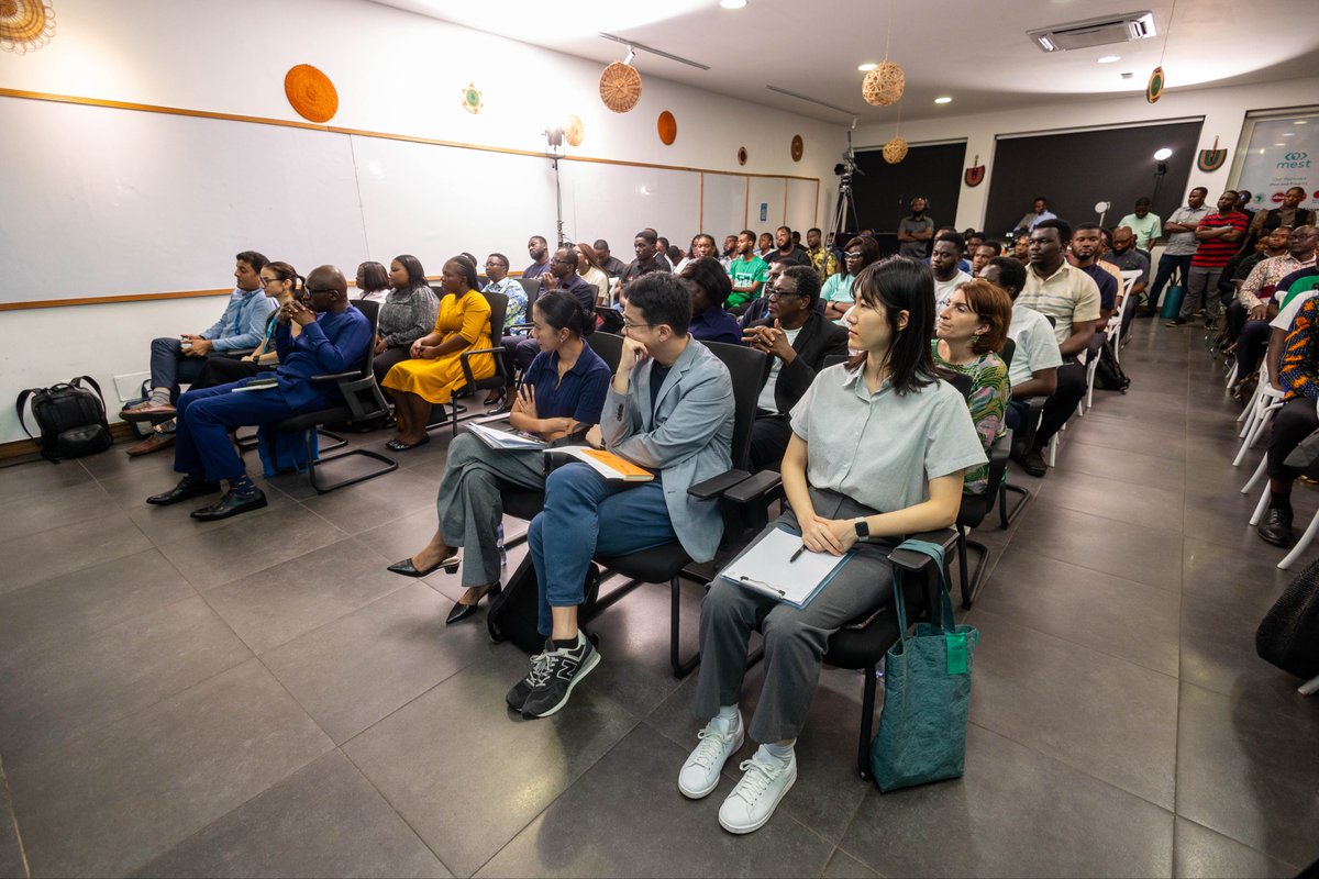 UNICEFStartups's tweet image. Big news!

We are proud to welcome 25 innovative social impact startups to the 5th cohort of the @UNICEFStartups accelerator programme. Over six months, they’ll receive mentorship, funding, and support to refine their solutions and grow their impact

unicef.org/ghana/press-re…
