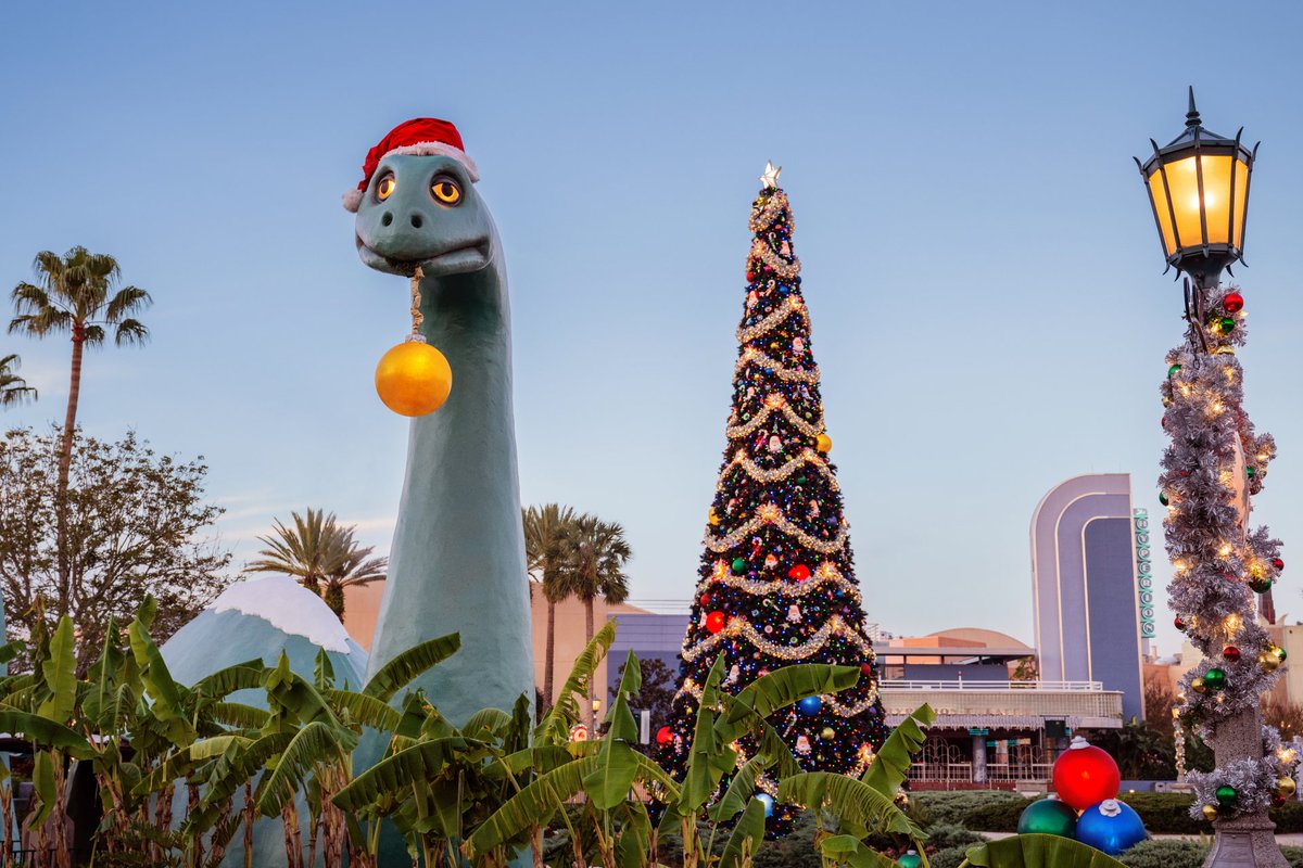 Disney Parks tweet media