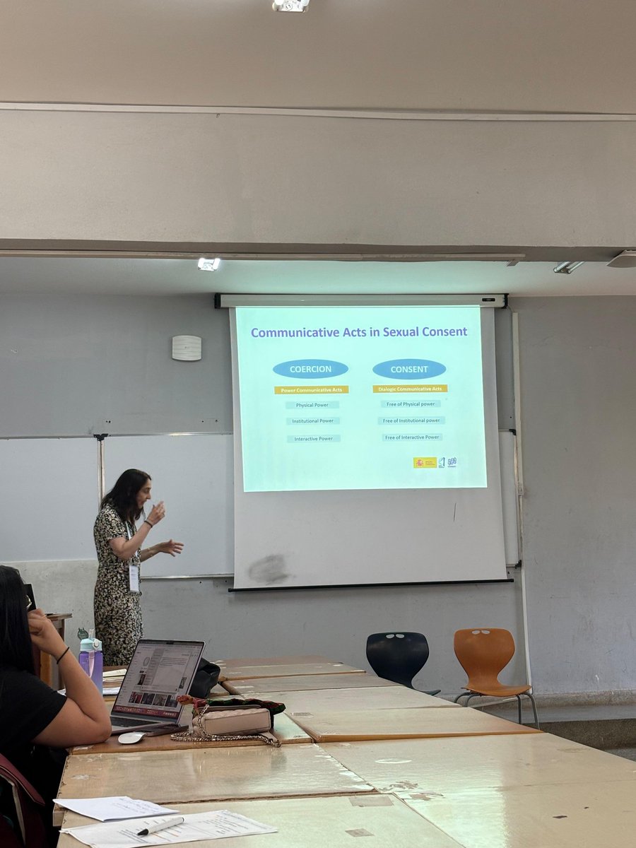 paulacanamar's tweet image. Brilliant @EstherO75 explaining "Contributions of the Theory of Communicative Acts to Social Justice" at #ISAforum25