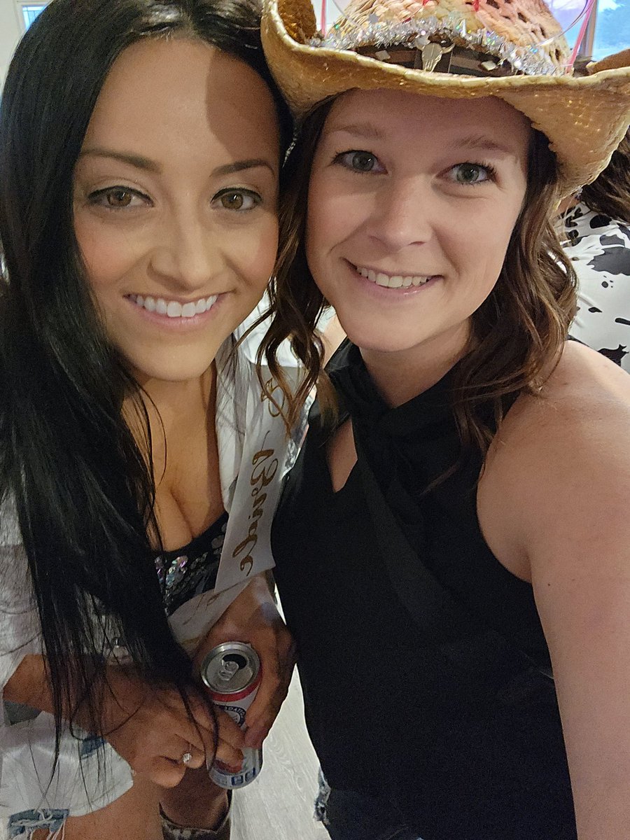 Happy Birthday <a href="/BrookeDoyle_/">𝐁 𝐑 𝐎 𝐎 𝐊 𝐄</a>  🎉💕🎂 Cheers to another great year 🍻