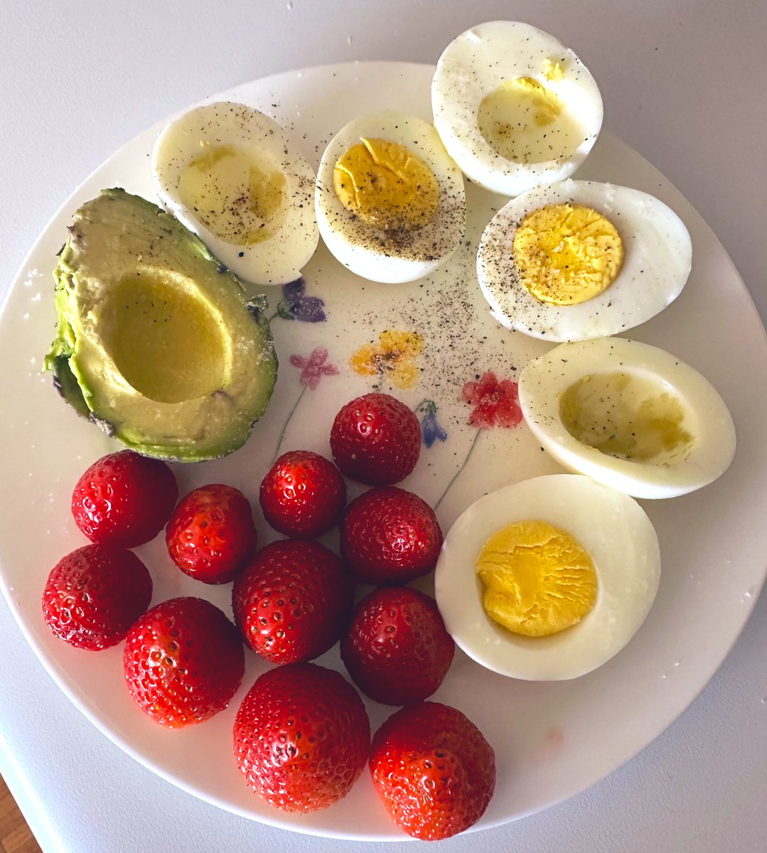 A simple breakfast today. 

Hard boiled eggs, avocado, &amp; strawberries. 

#brekkie #breakfast #simplefood