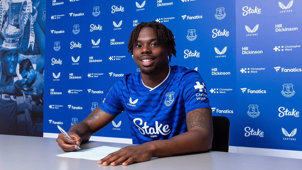 EFCacademy_'s tweet image. 鉁嶏笍Winger Coby Ebere has signed a new 2 year contract with Everton, keeping him with the Club until the end of June 2027