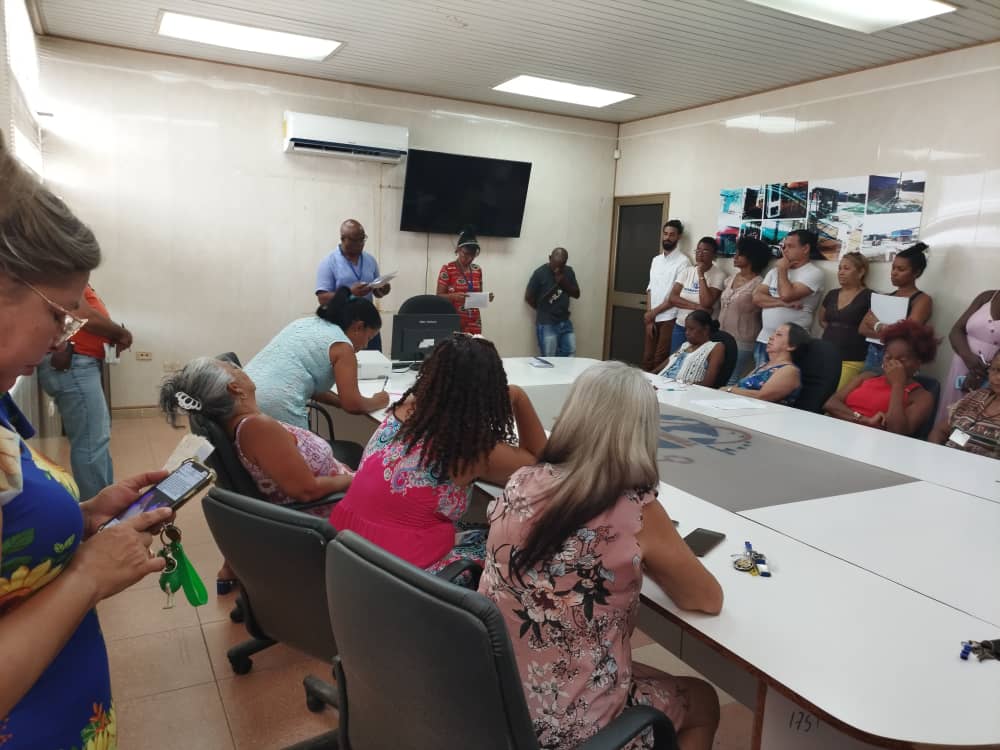 LaraTranscargo's tweet photo. Hoy queremos tomar un momento para reafirmar nuestro compromiso con los principios fundamentales que guían nuestra labor diaria: nuestro Código de Ética.
#Transcargo #Ética
#Compromiso https://t.co/asmyxzvJrF