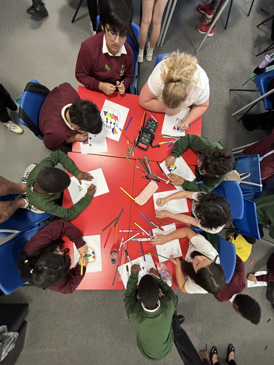 firsprimarysale's tweet image. @Linking_Network afternoon activity. If @WebsterPrimary and @firsprimarysale merged what would their new logo look like? #Y4Poplar #Y4Rowan #newlogo