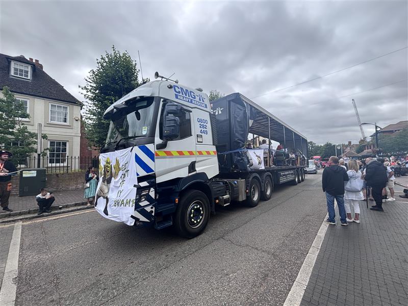 It's always a pleasure helping out on Newport Pagnell Carnival weekend! 🎡🎉

This last weekend we helped the Brooklands Centre and the Olney Brass Band in the parade as well as Kenny coming along for the ride! 💪

#CMG247