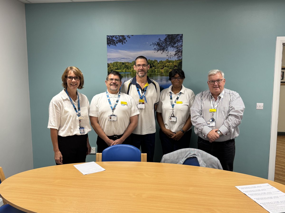 NeilCarrMPFT's tweet image. Engaging visit with the mental health and forensic physiotherapists with @rachel66Mckeown hearing how they use exercise and physical activity to keep people well, prevent falls whilst improving positive mental health and well being through activity