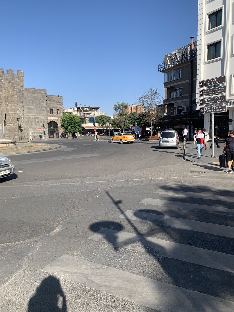 Bugünden itibaren yaz bitene kadar evden çıkmayı düşünmüyorum teşekkürler