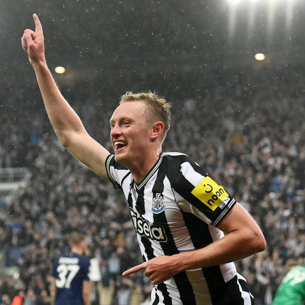 DailyNUFC_'s tweet image. Went from relegation battles to starting at the San Siro & Signal Iduna Park.
Been at the club for almost 20 years.
Won the League Cup & scored against PSG.
Scored the most important penalty in the club’s recent history.
He’s lived all our dreams.
#NUFC