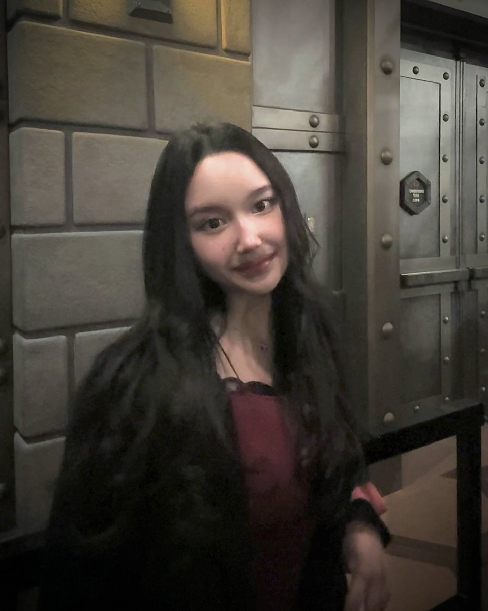 lovinishimura's tweet image. we be outside ⋆₊ ♱

#ENGENESelcaDay #ENSD #ENGENE
#ENHYPEN #니키 #NI_KI #ニキ 
@ENHYPEN_members @ENHYPEN