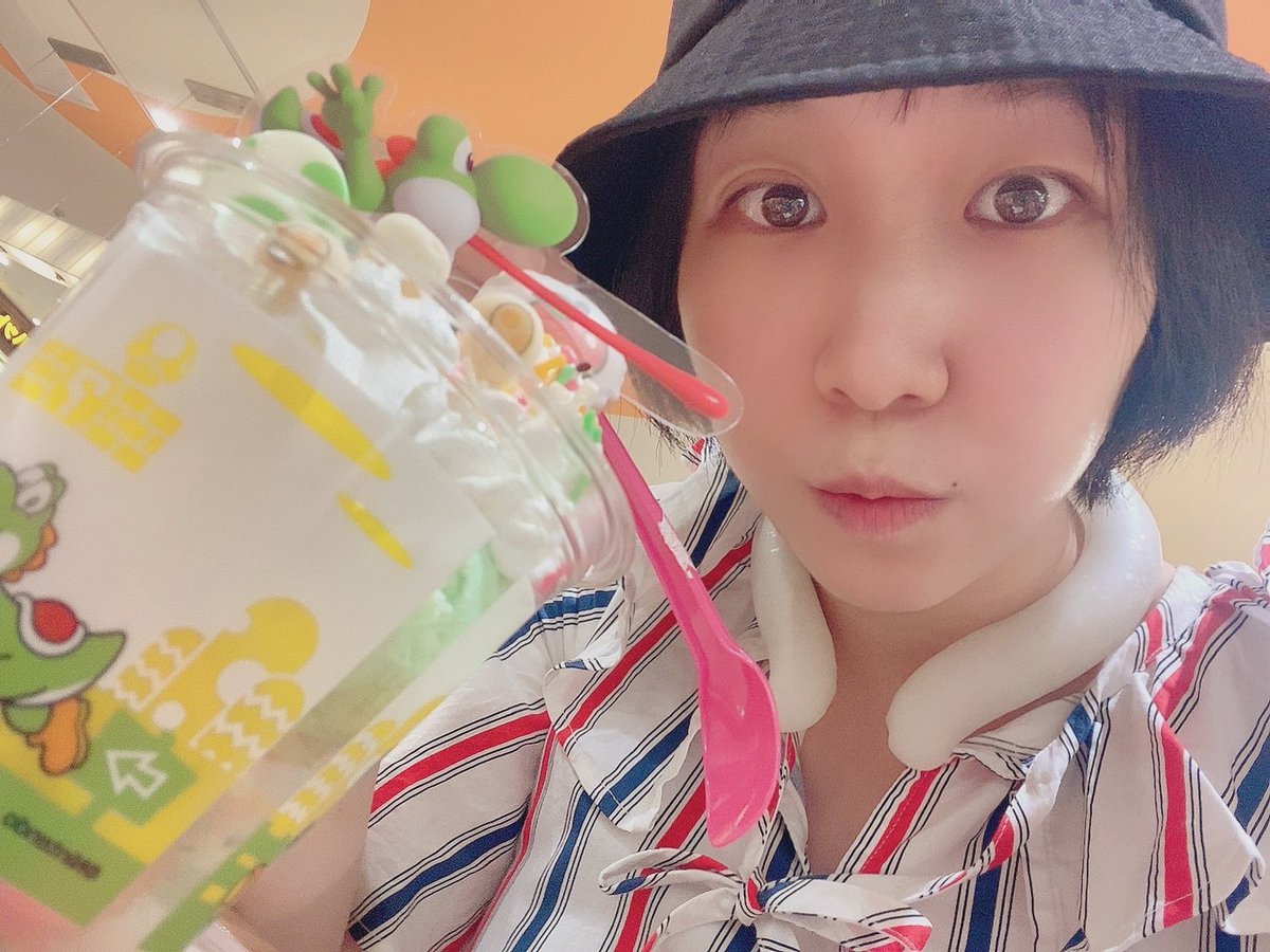 サーティーワンで、推しのアイス食べました🥚ヨッシー😌

中見えないけど、ポッピングシャワーとマリオの新しい味のにした！

暑い日はアイスだねぇ🍨。。