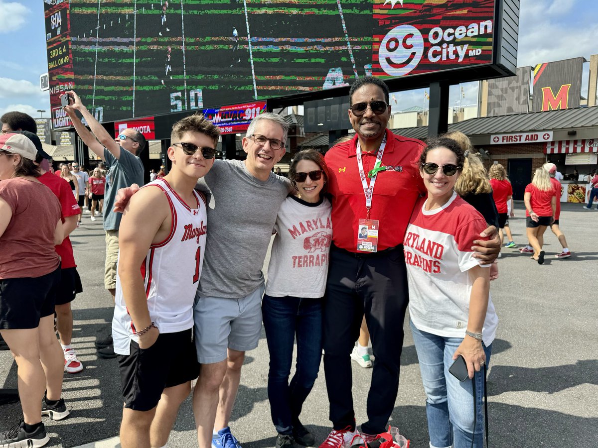 President_Pines's tweet image. Some favorite photos from every season - happy summer, Terps!