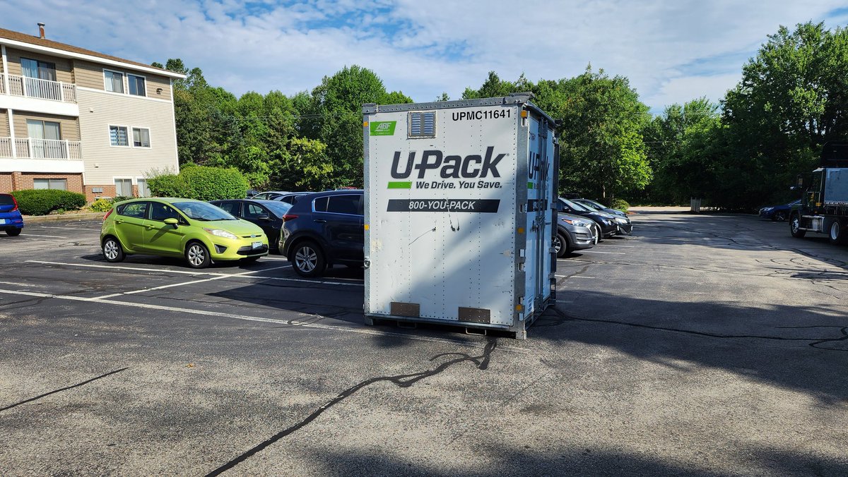 AnecHusky's tweet image. Time to load my life into a pod and move to Denver CO!
idk if I should be happy or sad about my life going into a small storage container...