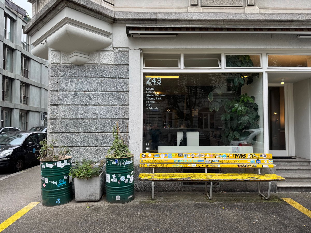meodai's tweet photo. 2 desks available in our cozy shared office near Lochergut (Zürich) – CHF 550/mo

– 1 Gbit/s Fiber
– Meeting room
– 3D/Printer &amp; Cleaning
– Shower
– Terrace
– Diverse, friendly team
– Includes business address

DM if you're looking for a creative &amp; calm place to work! https://t.co/mod84NGyeh