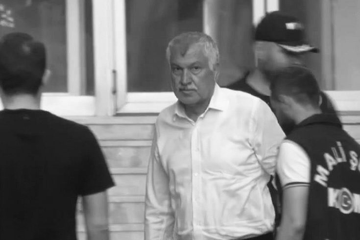 Zeydan Başkan’ın yanındayız! Adalete, halka ve memleketine olan bağlılığına inancımız tam. Bu mücadelede yalnız değil. #ZeydanKaralar #HodriMeydan #adanagibibaskan