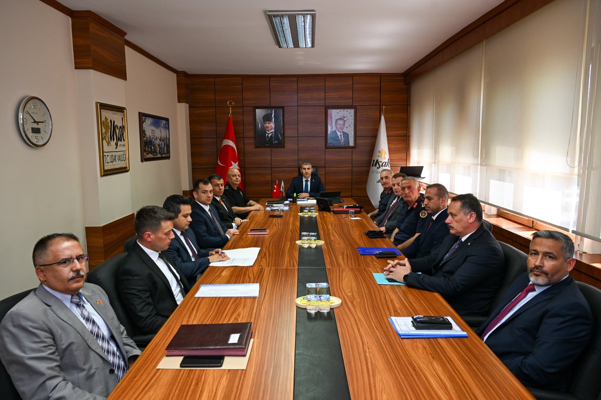 📌Valimiz Dr. Naci Aktaş başkanlığında, ilimiz genelinde alınan güvenlik tedbirlerinin değerlendirildiği “İl Güvenlik ve Asayiş Koordinasyon Kurulu Toplantısı” gerçekleştirildi.

Vatandaşlarımızın huzur ve güven ortamında hayatlarını sürdürebilmeleri için ilgili birimlerimiz