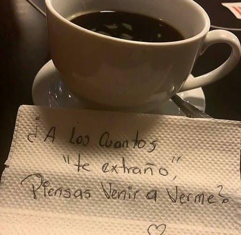 Martes nostálgico✨
Disfruta de un gran día ☕💐