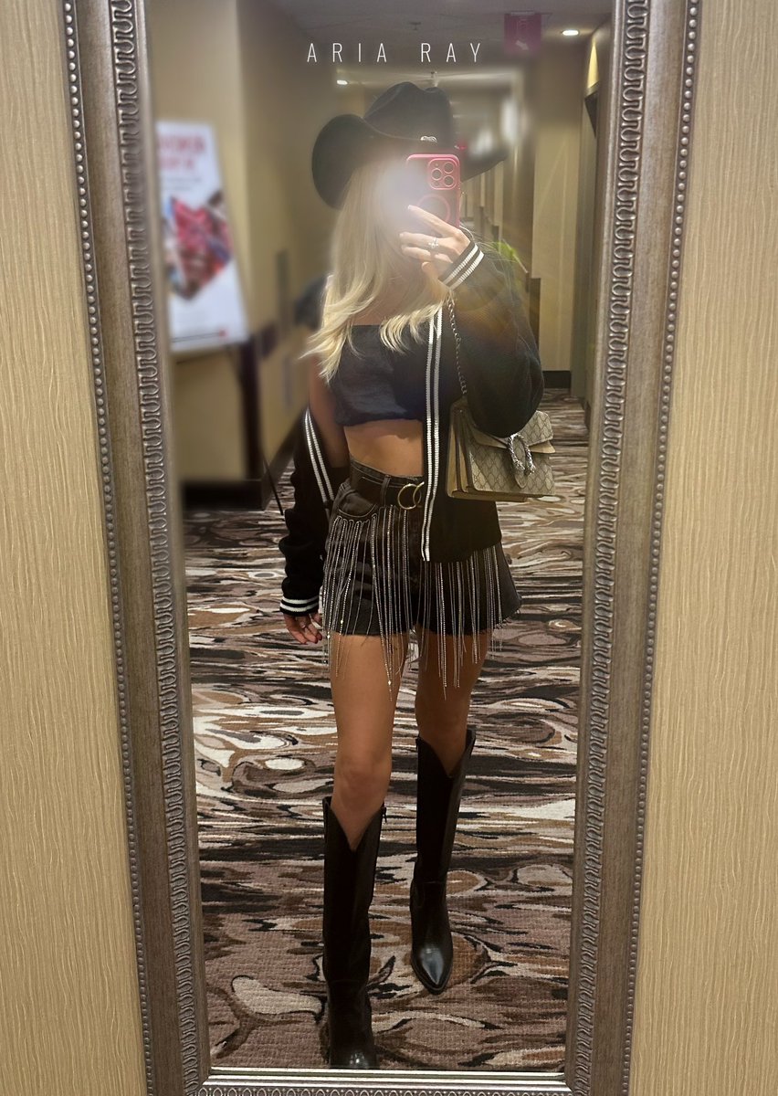 Save a horse, ride a cowboy 😏❤️‍🔥