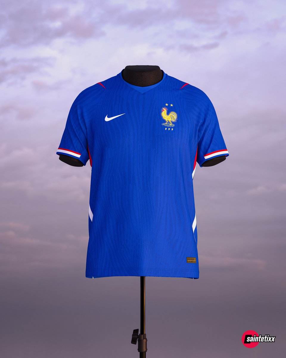 Equipe de France · Home concept
.
Ca faisait longtemps, petit maillot domicile avec la part belle au bleu roi et la présence du rouge et du blanc. 
Merci à tous ceux qui partageront 💙🤍❤️