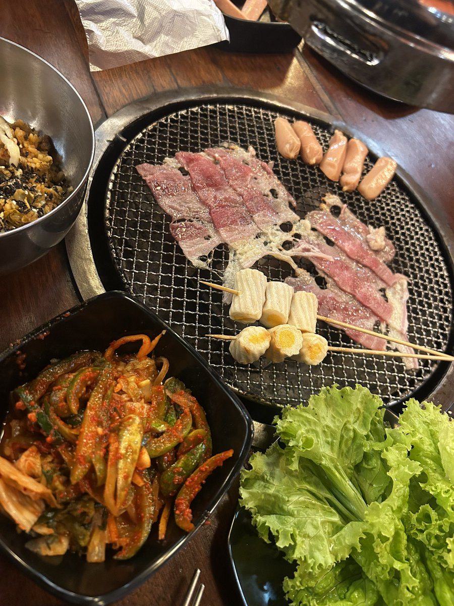 favoritee tweet media