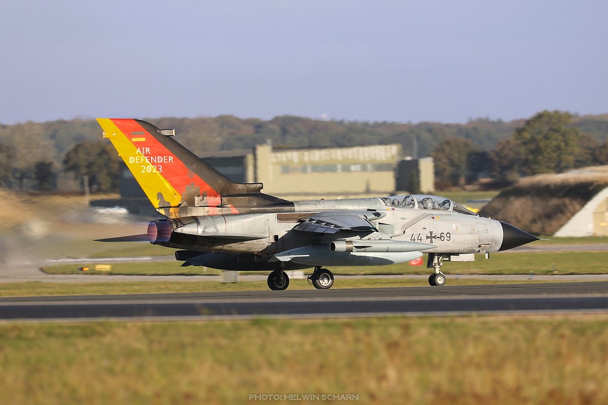 ScharnHelwin's tweet image. Wieder ein #Tornado weniger, der #AirDefender hatte gestern (7.7.25) seinen letzten Start in Jagel (Foto Archiv). Es ging nach Manching zum Ausschlachten und anschließender Verschrottung. Dafür ist der Tiger von 2023 noch aktiv😉 #TornadoTuesday #Luftwaffe