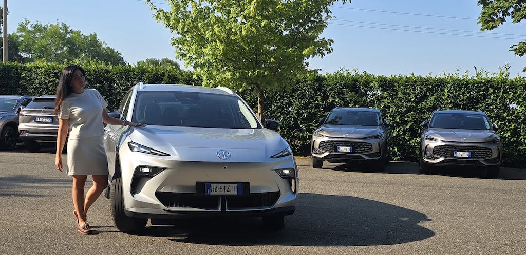 MG S5 EV: il suv elettrico che punta a scalare le classifiche bit.ly/44Za7fd #MG