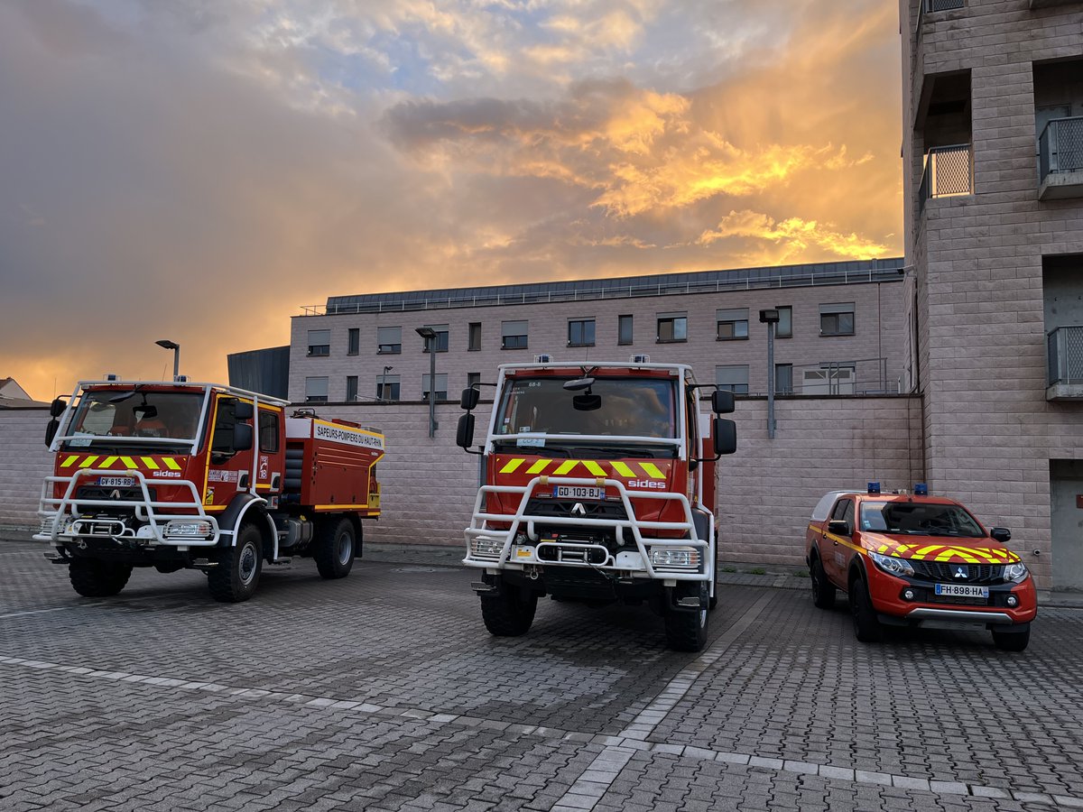 🚒 Renfort #FeuxDeForet 
🚨Le groupe 67/68 de la colonne Est ALPHA a quitté Colmar pour renforcer le dispositif feux de forêt dans le sud. 
👨‍🚒Déjà engagé à Saint-Gély-du-Fesc (34), il restera mobilisé au moins jusqu’à mercredi. 
💪Bon courage à nos 12 SP haut-rhinois !🔥
#FDF2025