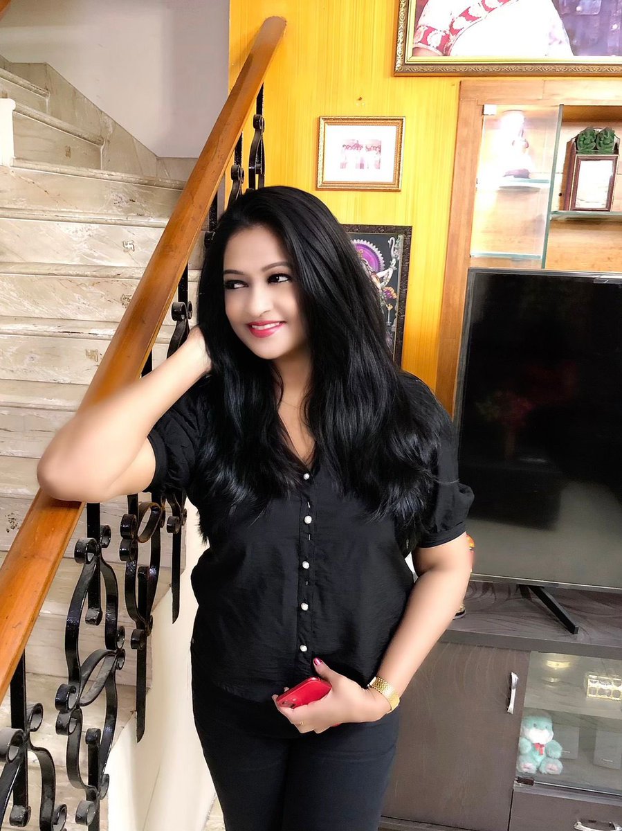 Me Today : at Home Simply… 😊😊😊
#GoodEvening 
#tuesdayvibe 
#TuesdayFeeling