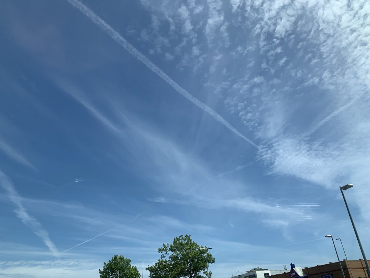 resist_11's tweet image. I see the #SkyBastards are out again today.
#GeoEngineering
#SunDimming