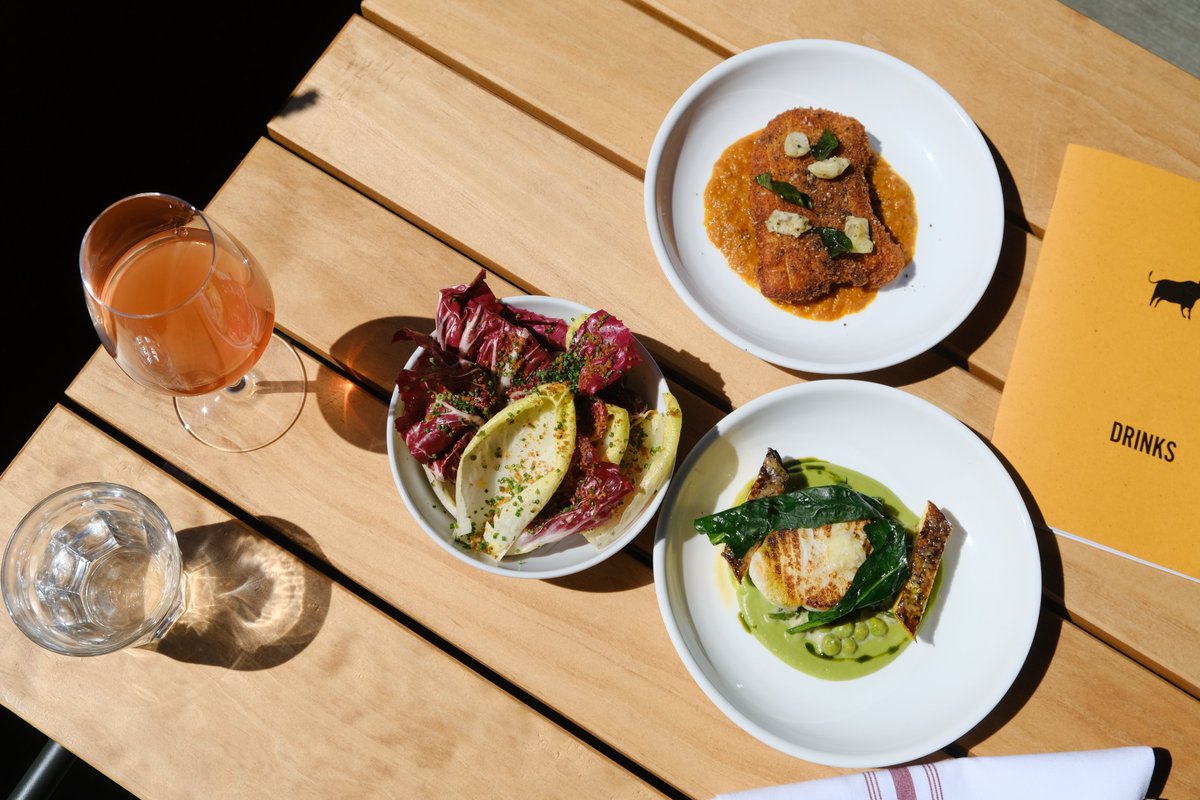OxAndFinch's tweet image. It's looking like a right scorcher this weekend, the perfect weather for a day-date, or dining al fresco as the sun goes down.

Our terrazza con vista sul viale is open daily from noon at 920 Sauchiehall Street.

#OxandFinch #GlasgowSummer #TapsAff #HeatWave #Restaurant