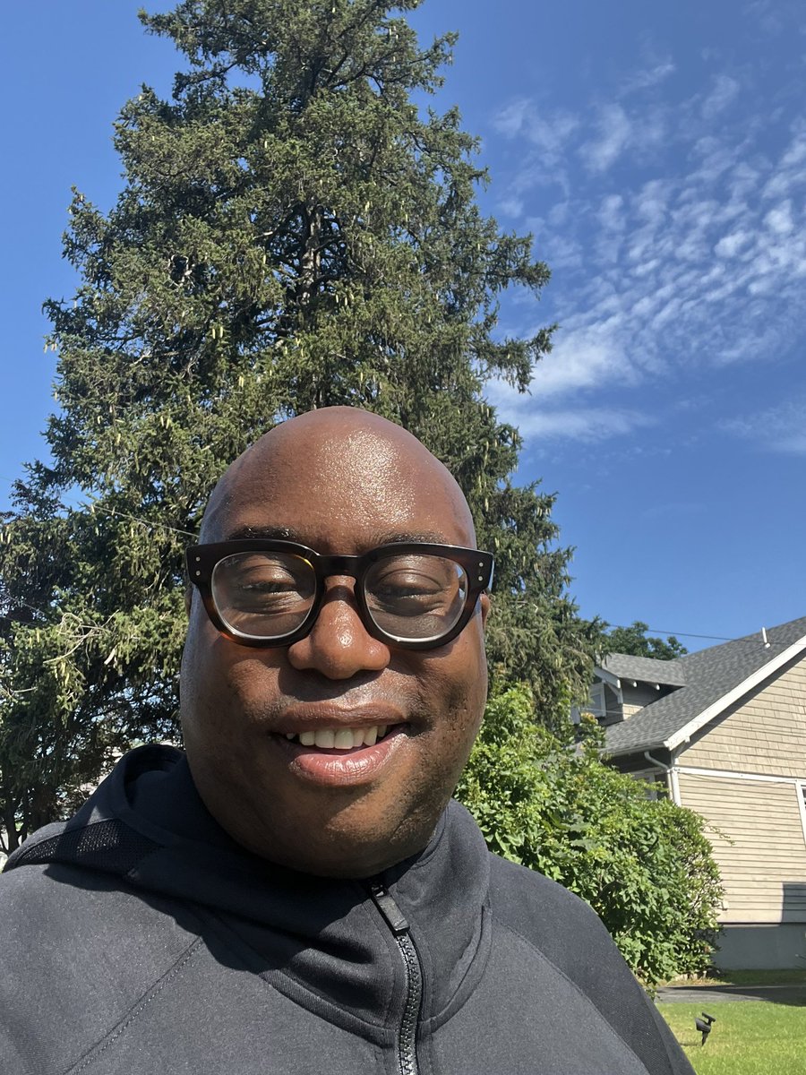 47 laps around the sun….today is my 47th birthday and I decided that working out was just as important as celebrating my special day! 8 miles and heading in to relax! Nothing like fitness! I’ll be back to work tomorrow! #healthiswealth #Cancerseason #Fitzhughlegacy