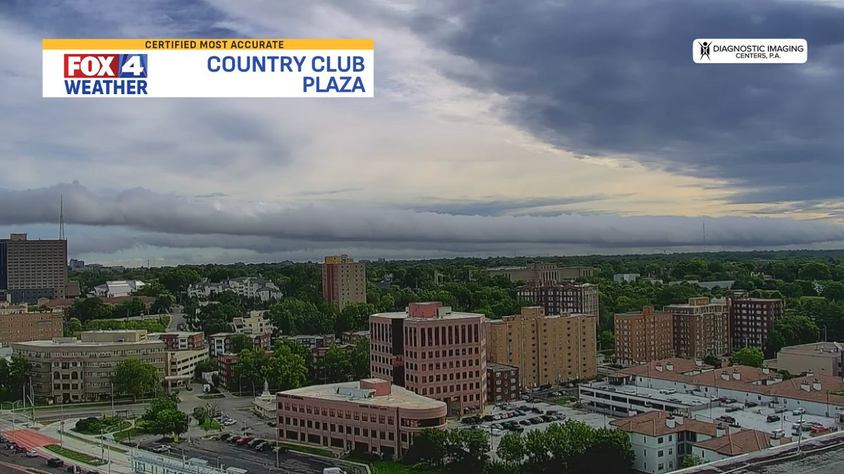 Now it's rolling on down to the Plaza cam! #fox4kc