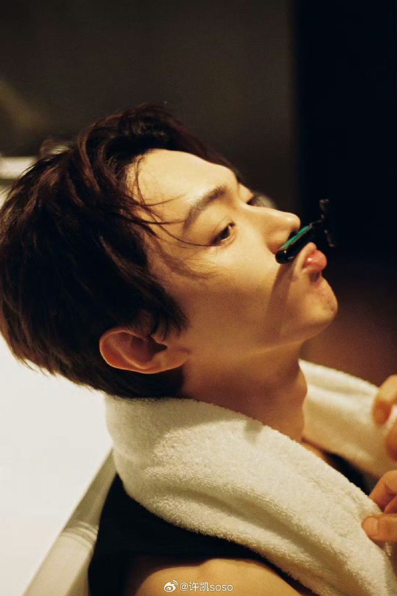 Xu Kai Weibo Update (3/4) 7.8.25 my nightly routine with soso