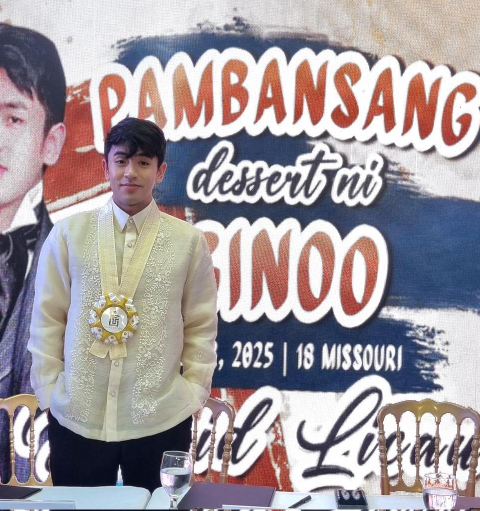 barda_elites's tweet photo. Ginoong Fidel, ikaw ba iyan? 😍

David Licauco is the new face of Taho Story— sealed and signed earlier today.

Pambansang Ginoo for Pambansang dessert? Perfecto!

Congratulations, David! 🎉👏

#DavidLicauco #TahoStory 
📸 ctto. https://t.co/vbPDrdRX5n