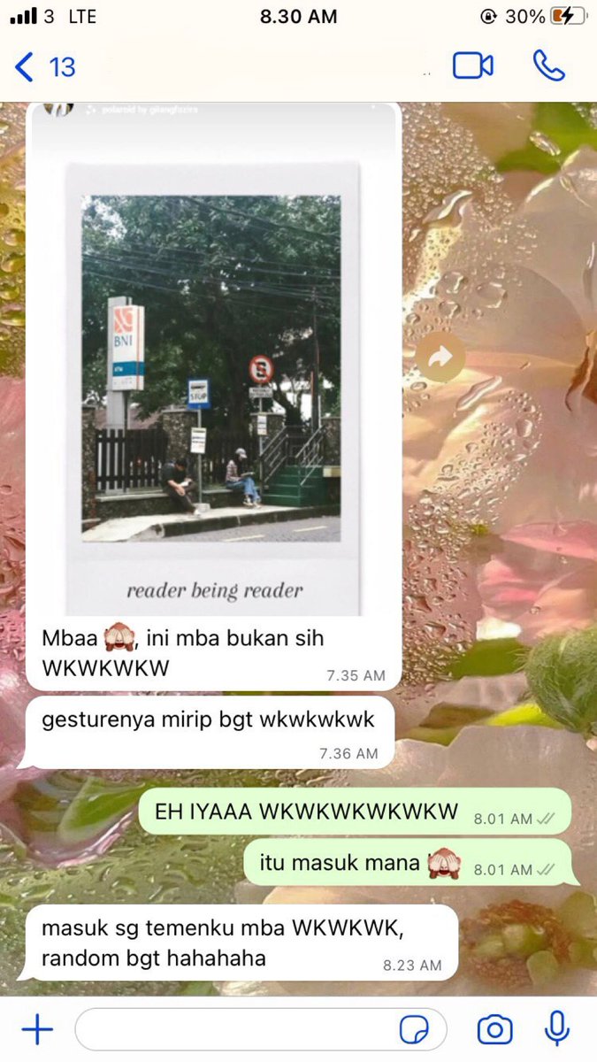 elysiankhair's tweet photo. Once upon a rainy day, I thought I was just waiting for my bus like a normal person. Apparently, I was unknowingly starring in someone's aesthetic moodboard.
Accidently iconic, I guess 🤭

#khái_today_storie #ReadingInPublic https://t.co/HRzZVGjZbd