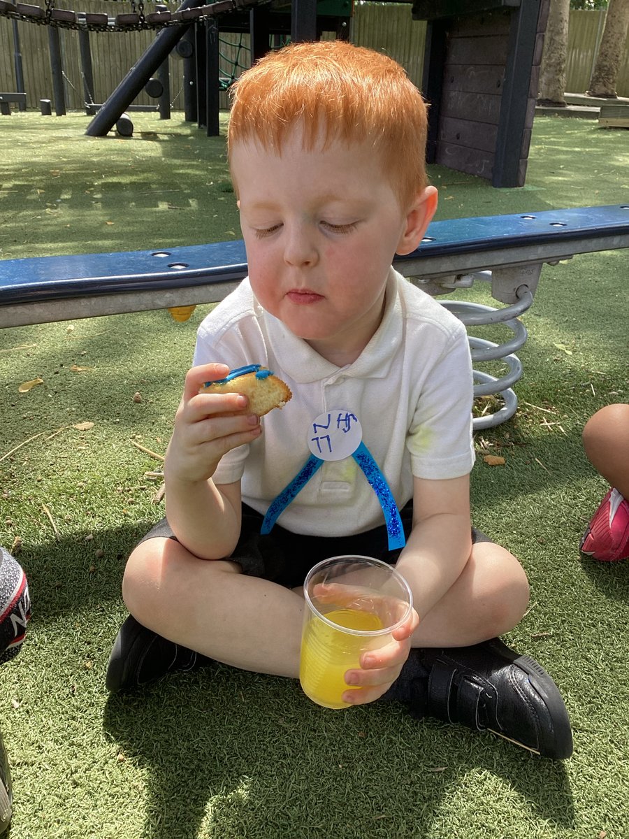 🎉 On Friday, our whole school came together for a special garden party to celebrate the NHS's 77th birthday! ☀️🍰 We gathered outside to enjoy cake, laughter and sunshine, and we were honoured to be joined by some of our amazing parents who work for the NHS. 💙

#ThankYouNHS