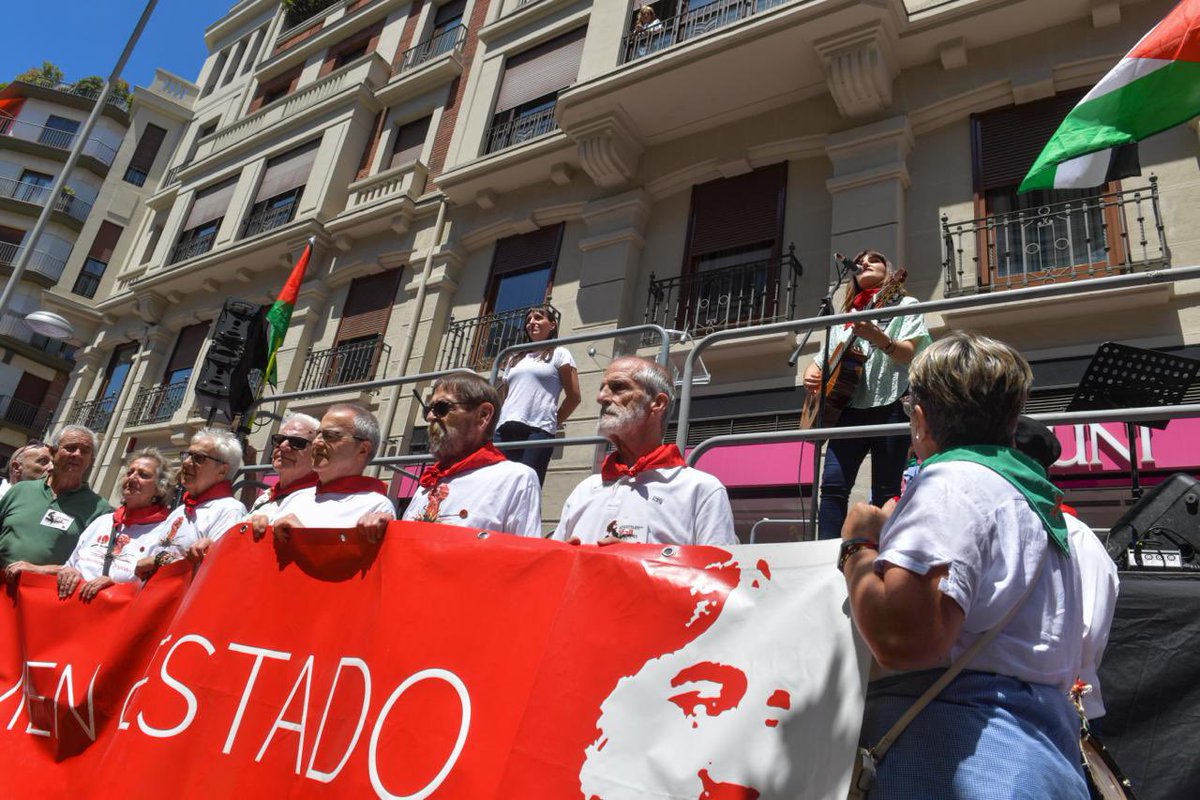 Gaur, urtero bezala, German, Joseba eta 78ko Sanferminak gogoan.

Bultzatzen jarraituko dugu: egia, justizia eta erreparazioa!🌹