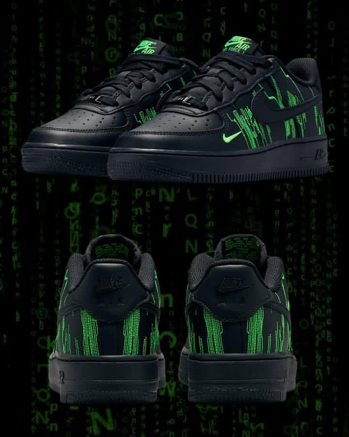 LaceLounge's tweet image. This Nike Air Force 1 Low, inspired by The Matrix, drops Fall 2025 for $130 👨‍💻
Kids Exclusive 🥰.
Would you plug into these kicks or pass on the simulation? 🟢⚫

#NikeAF1 #TheMatrix #KidsSneakers #SneakerDrop #Fall2025 #LaceLounge