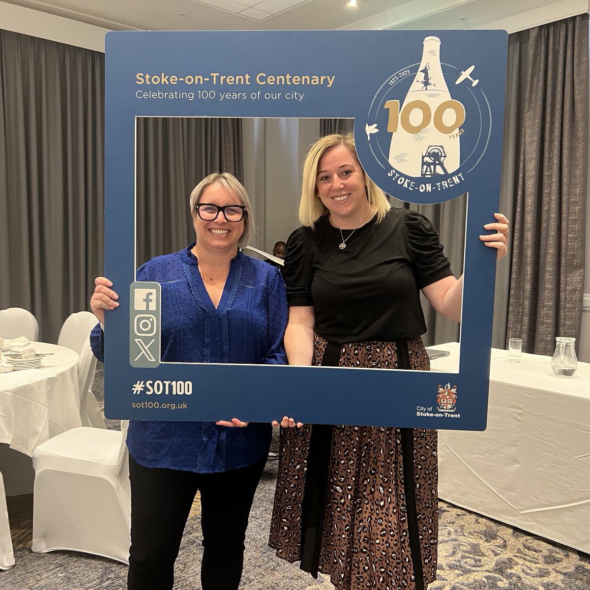 PREMManagement's tweet image. Our Head of Business Development and COO joined over 200 people at the @DoubleTreeStoke for the @stokeontrent100 Guinness World Record cream tea attempt this morning 🍰 ☕️
Massive well done to everyone involved 👏🏻