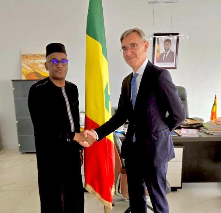 Cap sur un partenariat stratégique pour le tourisme sénégalais.

J'ai  reçu en audience une délégation du groupe ACCOR, leader mondial de l’hôtellerie, conduite par Monsieur Steven DAINES, Directeur des Relations Internationales et de l’Engagement Public du groupe.